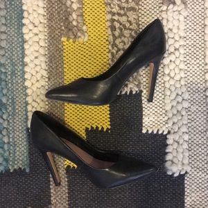 Vince Camuto Leather Pumps
